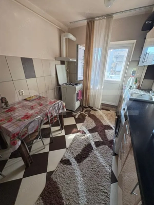 Apartament 2 camere, decomandat, ETAJ 2 INDEPENDENTEI - imagine 8