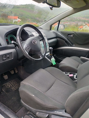 Toyota Corolla Verso - imagine 2