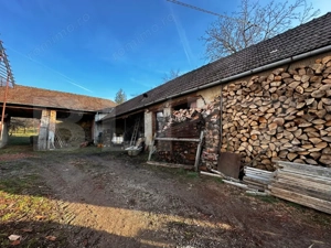 Casa cu 4 camere,baie, bucatarie,anexe.pivniță teren 2500 mp - imagine 5