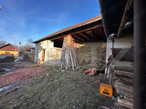 Casa cu 4 camere,baie, bucatarie,anexe.pivniță teren 2500 mp - imagine 7