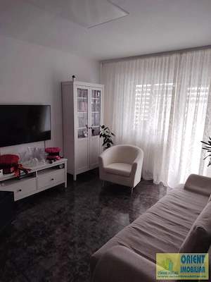 Victoria, de vanzare 2 camere, decomandat, mobilat