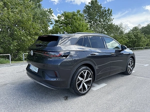 Volswagen ID 4 electric 4x4 GTX 300 cp, proprietar de noua - imagine 2