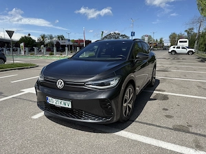 Volswagen ID 4 electric 4x4 GTX 300 cp, proprietar de noua - imagine 5
