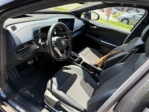 Volswagen ID 4 electric 4x4 GTX 300 cp, proprietar de noua - imagine 7