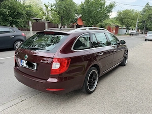 Skoda Superb Combi 1.4 TSI 125 CP 2010 EURO 5 Benzină   Limuzină de familie, confort și spațiu premi - imagine 4