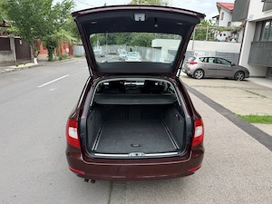 Skoda Superb Combi 1.4 TSI 125 CP 2010 EURO 5 Benzină   Limuzină de familie, confort și spațiu premi - imagine 14