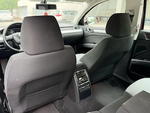 Skoda Superb Combi 1.4 TSI 125 CP 2010 EURO 5 Benzină   Limuzină de familie, confort și spațiu premi - imagine 11