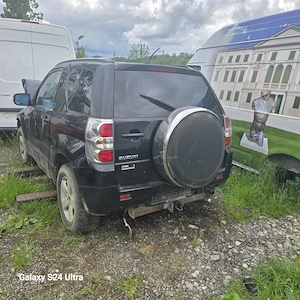 Dezmembrez Suzuki Grand Vitara JB416X Motor 1.6 tip M16A + GPL an 2010 - imagine 2