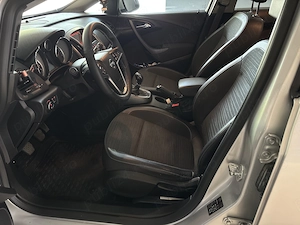 Opel Astra J 1.4 Turbo 140 CP - imagine 5