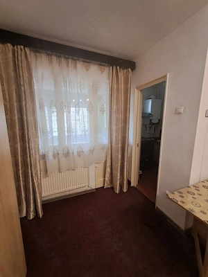 Garsoniera de inchiriat in oras Hunedoara,  zona centrala , mobilata, utilata, 160 euro luna - imagine 6