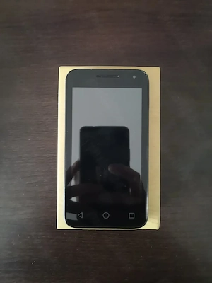 Vand Telefon Vodafone 300