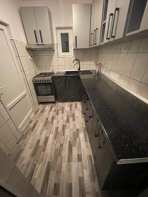 Vand casa de locuit permnent sau de vacanta  - imagine 2