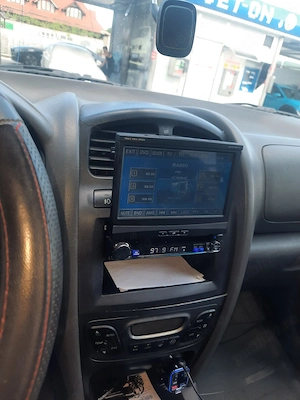 Hyundai Santa Fe - 4x4 permanent, diesel (2.0 CRDi) - imagine 7