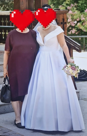 Vand rochie de mireasa 800 lei negociabil