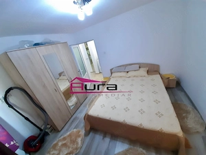 Inchiriez apartament 2 camere Str.Isaccei - imagine 5