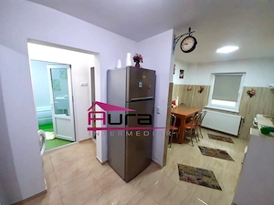 Inchiriez apartament 2 camere Str.Isaccei - imagine 8