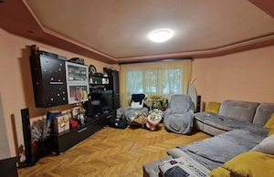 Apartament 3 Camere 2 Băi Etaj 1 Boxă  Centrală Proprie Zona Soarelui 