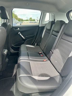 Peugeot 2 km Carplay Dubluclimatronic Navigatie Rate Garantie - imagine 9