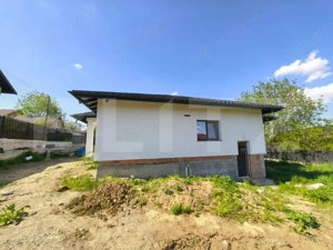 Casa plan parter 4 camere și beci in  Barnova - imagine 3