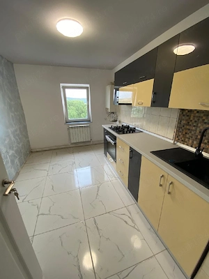 Închiriez apartament - imagine 4