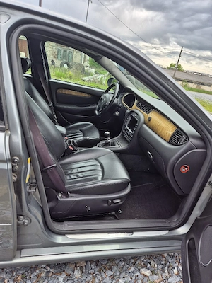 Jaguar X-Type 2.0 Diesel - imagine 2