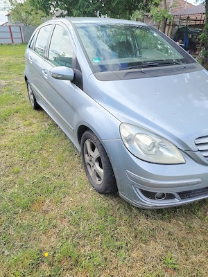 Mercedes b class - imagine 3