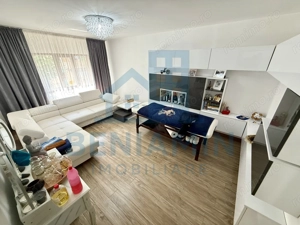 2 decomandate - etaj 1 - 52mp - 1980 - renovat - Craiovita sc 33
