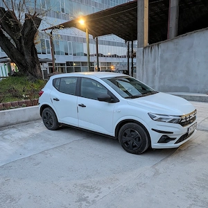 Dacia Sandero 1.0 TCE 90 CP 2024 - imagine 4