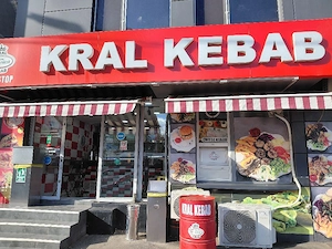 fast food Angajam femei la bucaterie 