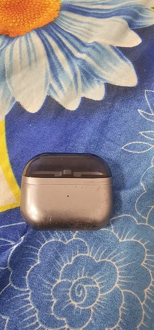 Used samsung earbuds 3 pro case