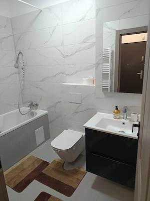 Închiriez apartament in regim hotelier  - imagine 5