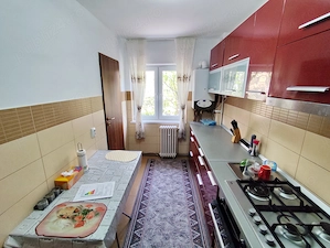Apartament cu 3 camere mobilat si utilat  - imagine 3
