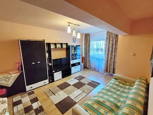 Apartament cu 3 camere mobilat si utilat 