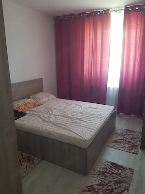 Închiriez apartament cu 3 camere - imagine 4