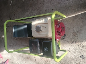 Vând urgent generator 