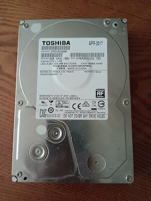 HDD Toshiba (hard disc de PC) de 2T, functional,aproape nou