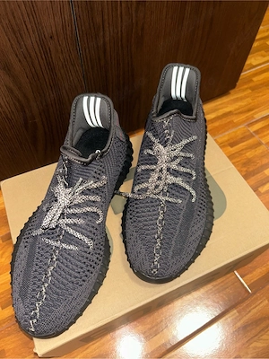 Yeezy 350. - imagine 2