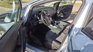 Opel Astra J 2018, 1,4 Turbo- 75000 km - imagine 9