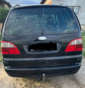 Ford galaxy - imagine 3