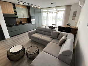 Inchiriez apartament 2 camere, zona AEM