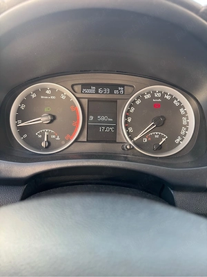 Skoda Fabia 1.4 benzina - imagine 3