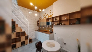 Comision 0!Vanzare 2 apartamente la casa cu parcare Central . - imagine 3