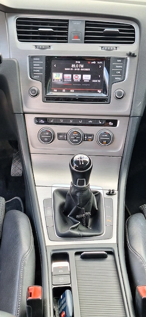 Volkswagen Golf - imagine 5