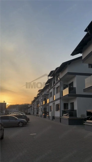 Apartament de vanzare - La Stejari - imagine 2