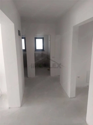 Apartament de vanzare - La Stejari - imagine 4