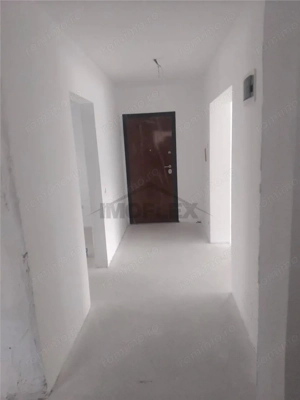 Apartament de vanzare - La Stejari - imagine 15