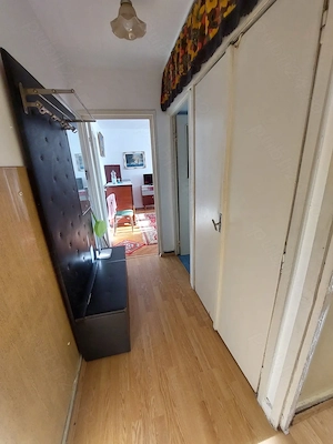 Proprietar inchiriez apartament cu 3 camere