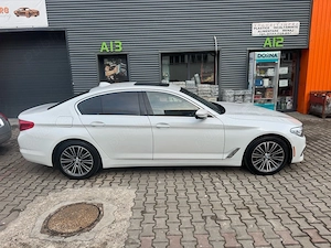 2020 BMW G30 530i Xdrive 2.0 benzina 252 cp - imagine 3