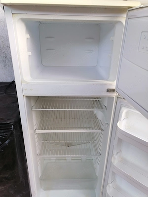 Vind frigider cu congelator 