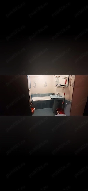 Ofer spre inchiriere apartament  cu 2 camere   in baia mare  - imagine 4